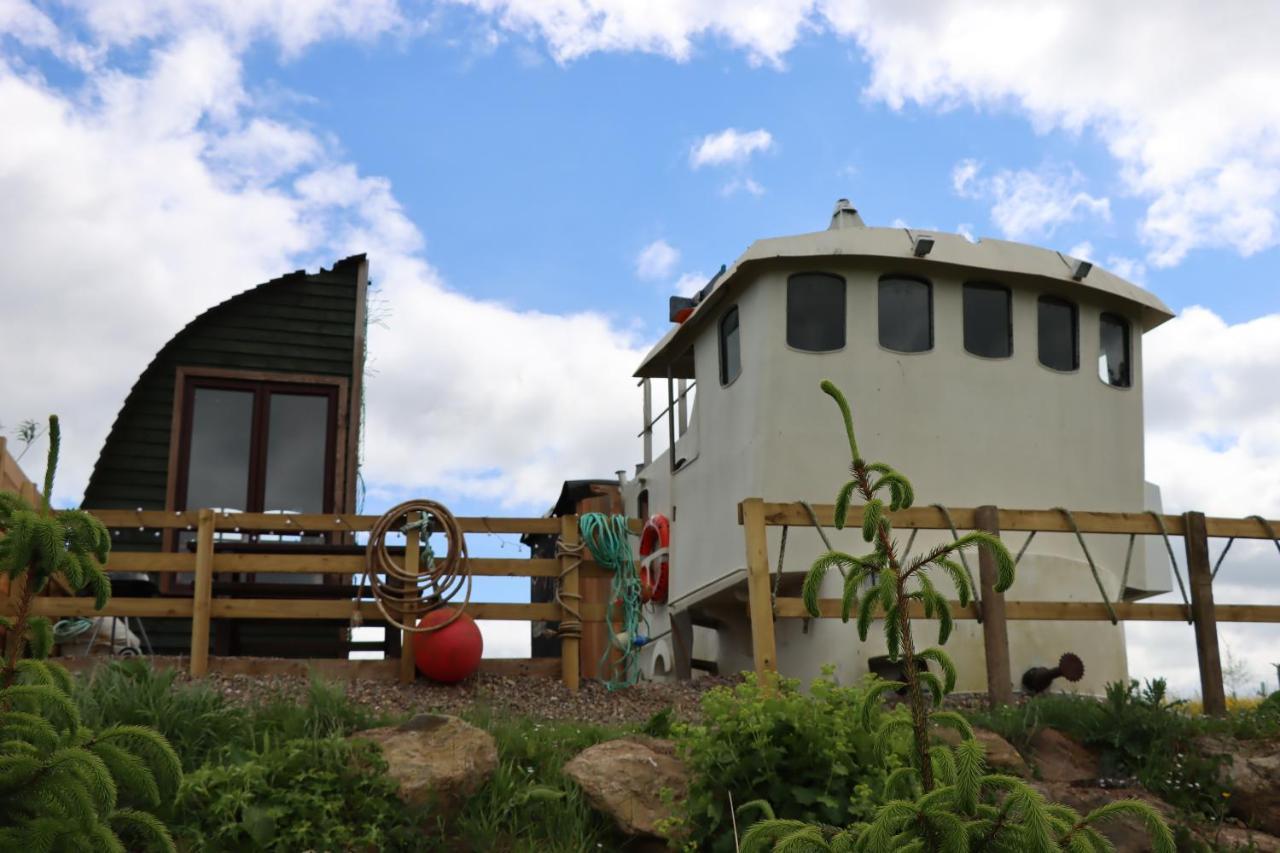 Shepherd'S Loch Glamping Turriff Ngoại thất bức ảnh